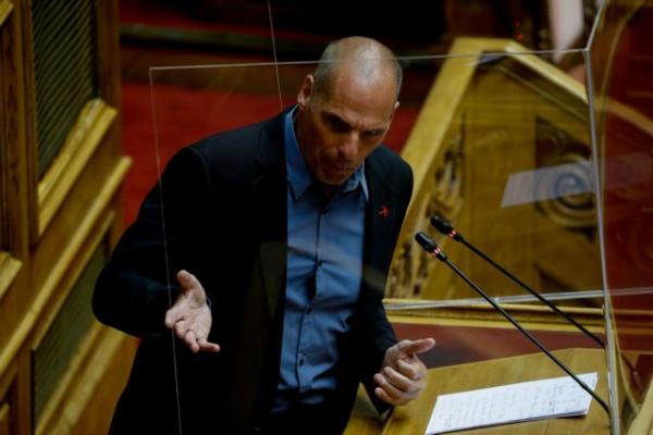 Βαρουφάκης : Απόλυτη αντίθεση στην ιδιωτικοποίηση του νερού