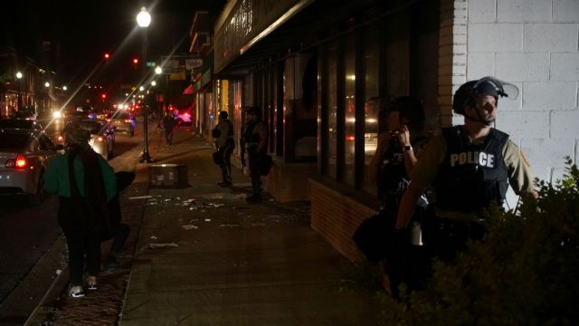 «Καζάνι που βράζει» οι ΗΠΑ: Αλλοι τρεις νεκροί σε διαδηλώσεις