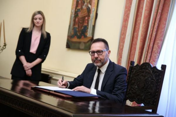 Ορκίστηκε ξανά διοικητής της ΤτΕ ο Γιάννης Στουρνάρας