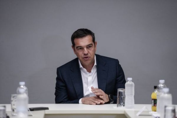 Επίθεση Τσίπρα σε Μητσοτάκη: Μετατρέπει την πολιτική ζωή σε βούρκο