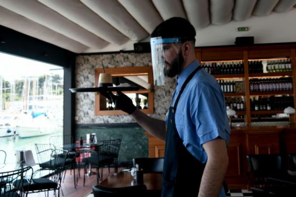 Μείωση ΦΠΑ : Σε ποια προϊόντα και υπηρεσίες θα ισχύσει