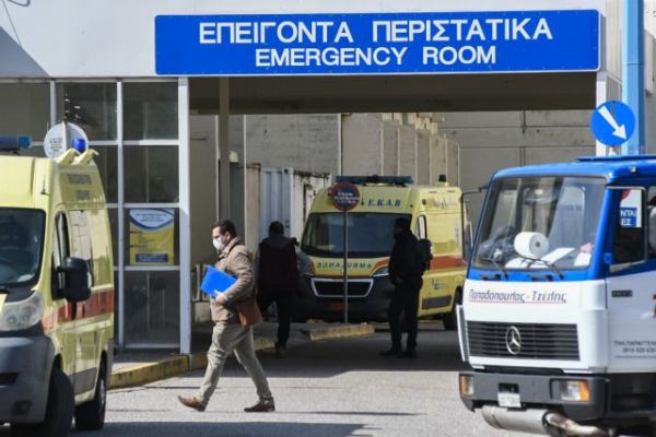 Νεκρός ο 16χρονος που έπεσε από μπαλκόνι στο Μεσολόγγι