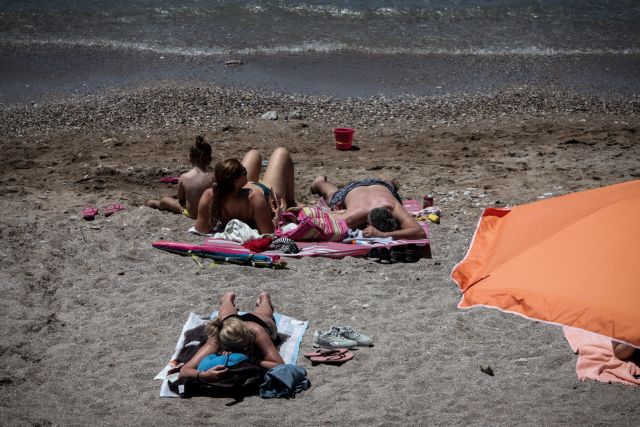 Σοκ έπαθαν οι λουόμενοι στη Χαλκίδα : Αγωγός «άδειασε» λύματα στη θάλασσα