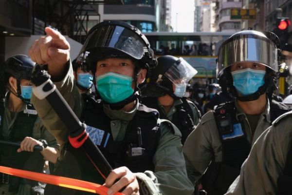 Χονγκ Κονγκ: Συλλήψεις 53 διαδηλωτών κατά τη διάρκεια ειρηνικής διαμαρτυρίας