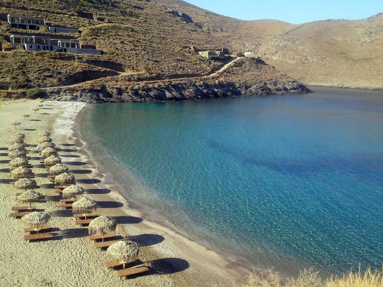 Πανέτοιμη η Τζιά να υποδεχθεί τους επισκέπτες του καλοκαιριού