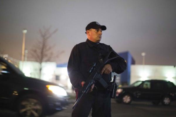 Οπλισμένοι με περισσεύματα του Πενταγώνου οι αμερικανοί αστυνομικοί