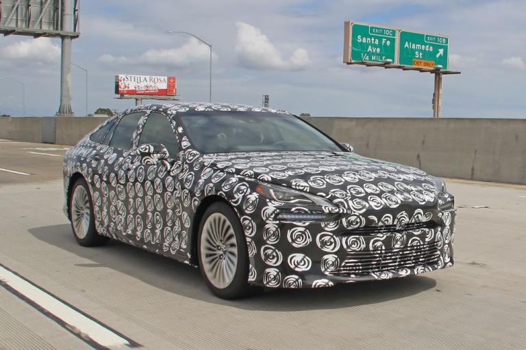 Toyota Mirai 2021: Επαναπροσδιορίζοντας το υδρογόνο