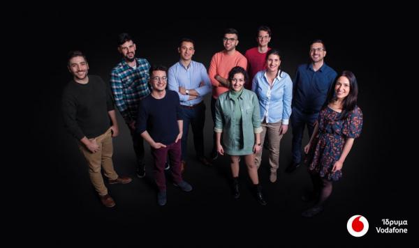 Δέκα νέοι χρησιμοποιούν την τεχνολογία για να προσφέρουν κοινωνικό έργο