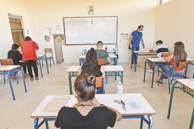 Πανελλαδικές : Πού πέτυχαν και που απέτυχαν οι υποψήφιοι φοιτητές των ΑΕΙ