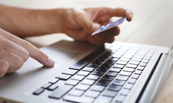 ΙΕΛΚΑ : 1 στους 2 χρήστες διαδικτύου πλέον αγοράζουν συστηματικά online