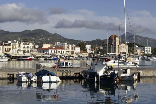 Κοροναϊός : Αναστάτωση στην Αίγινα μετά το κρούσμα – Βρίσκεται σε απομόνωση