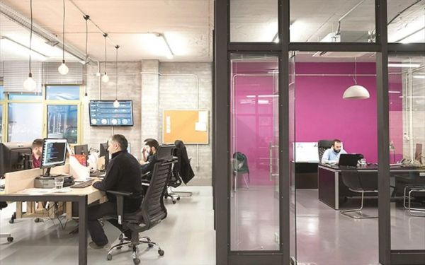 Από την ψηφιακή επικοινωνία στην προσωπική εξυπηρέτηση