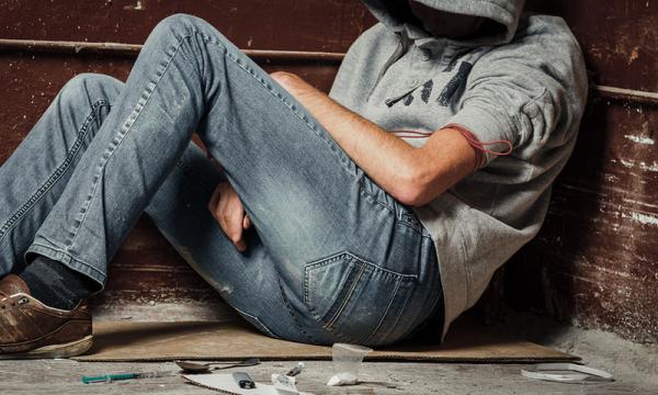 Σοκαριστική αύξηση της κατανάλωσης ναρκωτικών και φαρμάκων κατά την καραντίνα