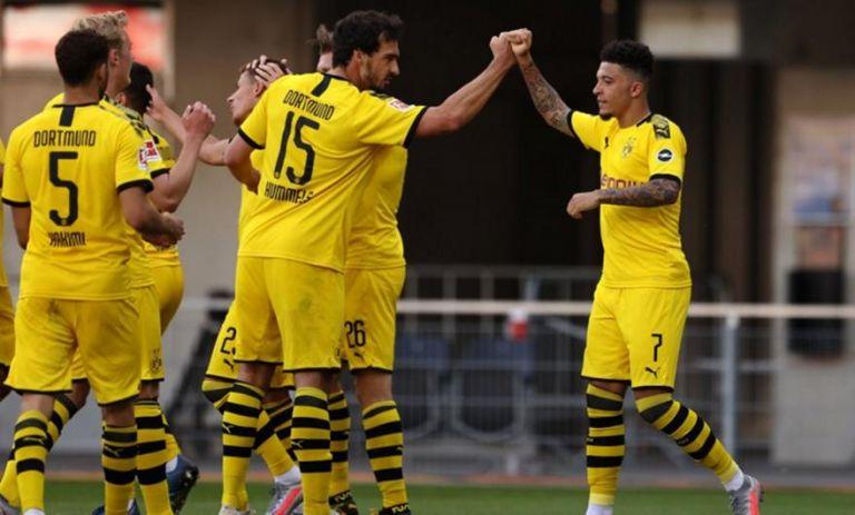 Παίκτες της Ντόρτμουντ «έσπασαν» το πρωτόκολλο και κουρεύτηκαν σε πασίγνωστο κομμωτή