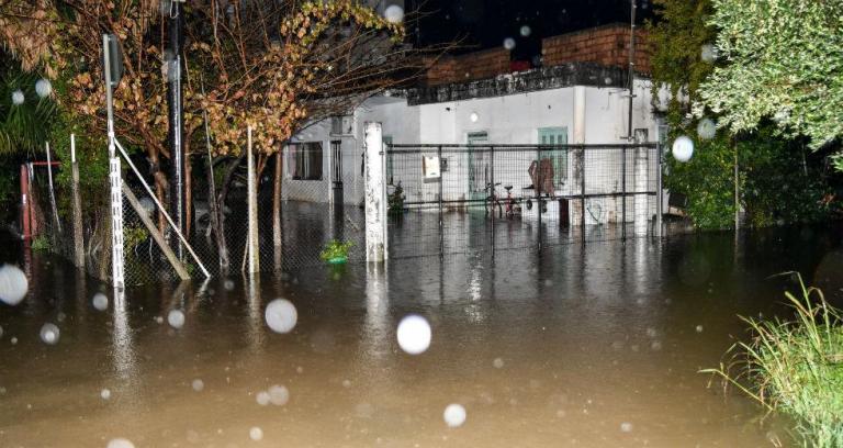 Πλημμύρες στη Δράμα από την καλοκαιρινή καταιγίδα – Απεγκλωβισμός 5 ατόμων