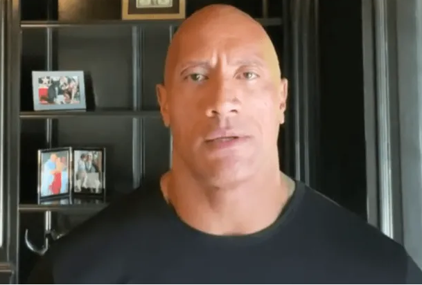 Ντουέιν Τζόνσον κατά Τραμπ : Πού είσαι;