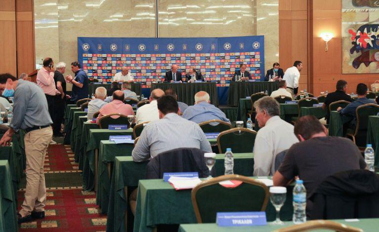 ΕΠΟ : Πέρασε το πραξικόπημα, αντιδρούν ομάδες και ΕΠΣ