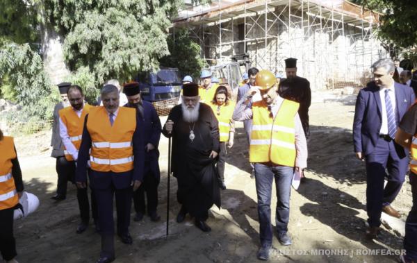 Επίσκεψη του Αρχιεπισκόπου και του Περιφερειάρχη στα υπό ανακαίνιση κτίρια της Εκκλησίας
