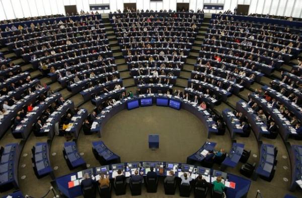 Ευρωκοινοβούλιο : Καταδικάζει τον ρατσισμό, την αστυνομική βία και την «εμπρηστική ρητορική» Τραμπ
