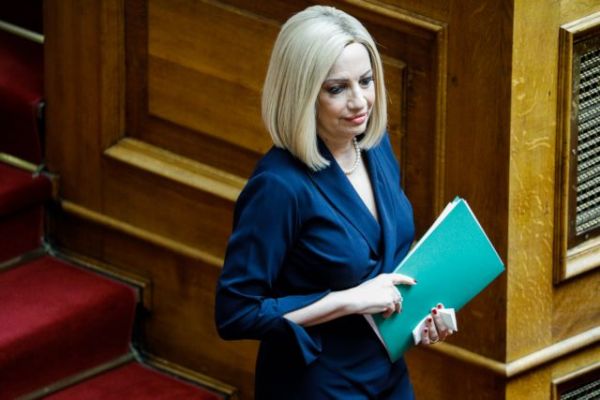 Γεννηματά για παρακράτος: Αναξιόπιστος ο ΣΥΡΙΖΑ να κάνει αντιπολίτευση στον Μητσοτάκη