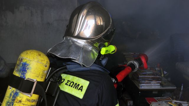Θεσσαλονίκη : Νεκρή ανασύρθηκε ηλικιωμένη μετά από πυρκαγιά σε διαμέρισμα