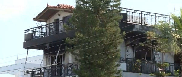 Μια νεκρή από τη φωτιά σε διαμέρισμα στη Βούλα