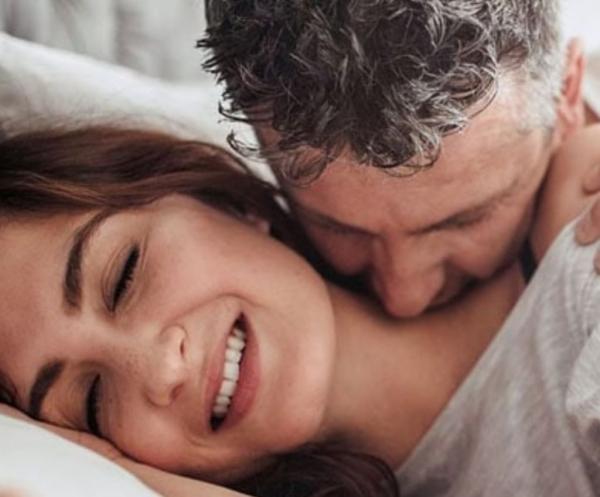 Οι λόγοι που πρέπει να μη φοράτε εσώρουχο αμέσως μετά την ερωτική επαφή