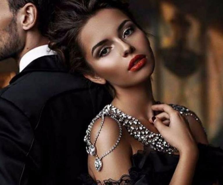 Τι να κάνεις αν είσαι ερωτευμένη με…δύο άντρες ταυτόχρονα