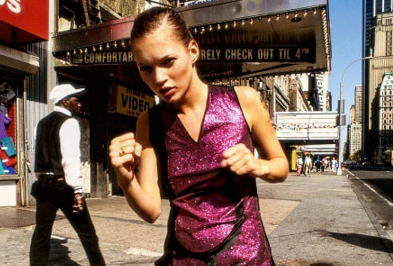 Glen Luchford : Φωτογραφικά «κλικ» τριών δεκαετιών σε μια online έκθεση