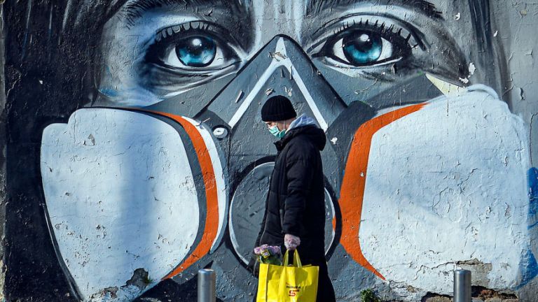 Κοροναϊός : «Μέτρα έως του χρόνου το καλοκαίρι», λένε οι ειδικοί