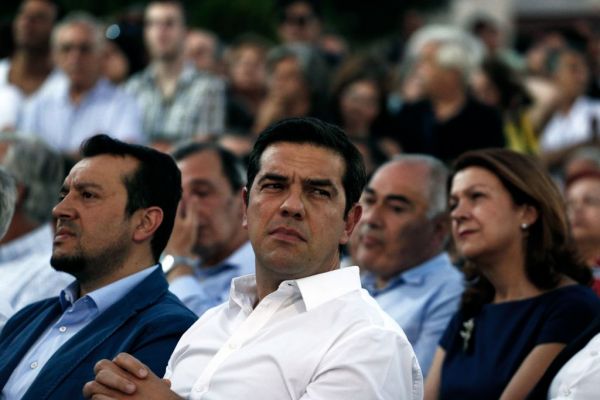 Ο ΣΥΡΙΖΑ αντιμέτωπος με τον εαυτό του και την ιστορία του – Γιατί ο Παππάς «έκαψε» τον φίλο του Αλέξη Τσίπρα