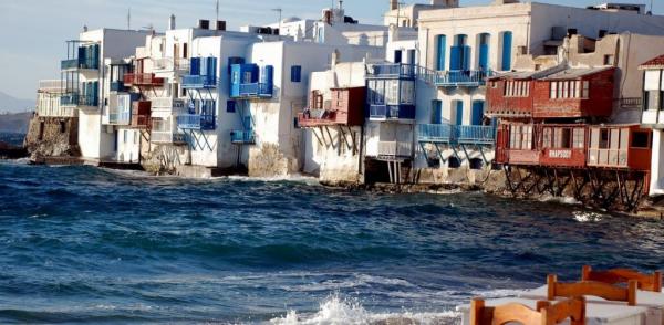 Ου παντός πλειν ες Μύκονον