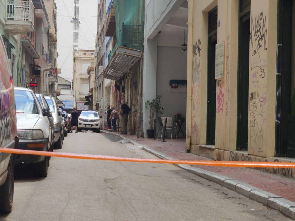 Επιχείρηση της ΕΛ.ΑΣ. στο κέντρο της Αθήνας για παρεμπόριο και ναρκωτικά