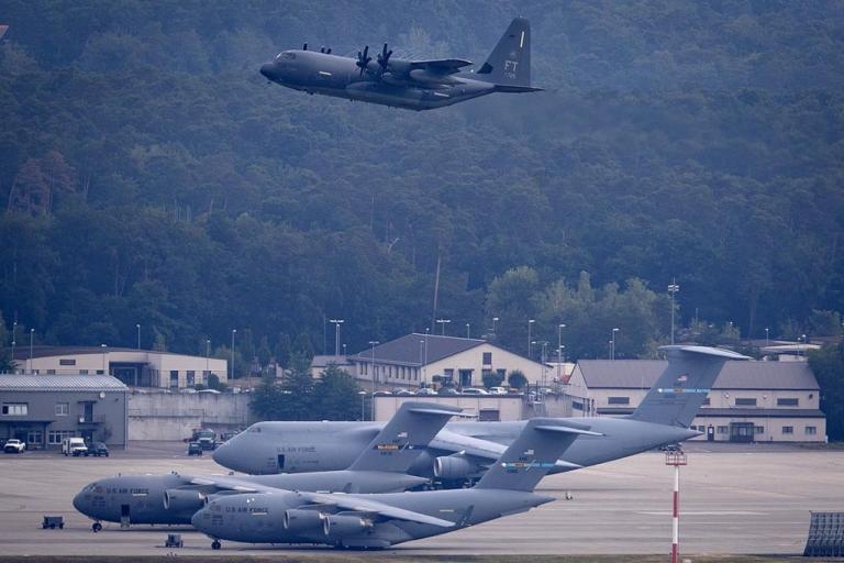 Γερμανία : Τι σημαίνει η απόσυρση αμερικανικών δυνάμεων – Η επιδίωξη του Τραμπ