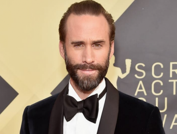 Ο Τζόζεφ Φάινς μεταμορφώνεται σε «The Iceman»