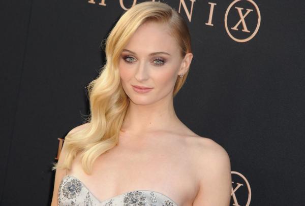 Σόφι Τέρνερ: Αυτά είναι τα μυστικά ομορφιάς της σταρ