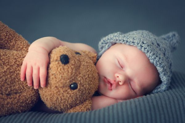 Νεογέννητο : Γιατί ξυπνάει συχνά στη διάρκεια της νύχτας;