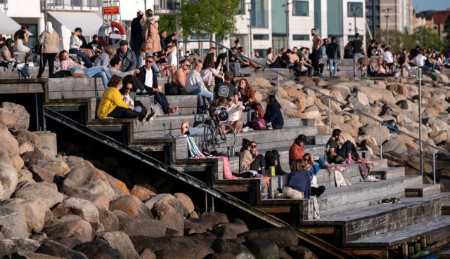 Σουηδία : Η κυβέρνηση απαντά στις επικρίσεις για τη διαχείριση της κρίσης του κοροναϊού