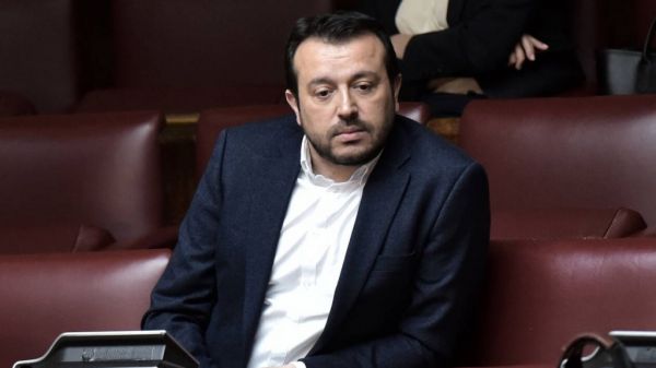 O Νίκος Παππάς και η… «τύπισσα»