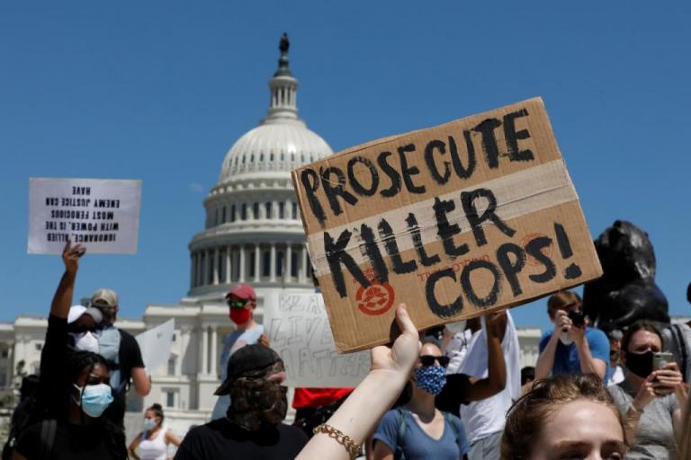 Η Αμερική αντιμετωπίζει το φάσμα ενός καλοκαιριού μεγάλης αναταραχής