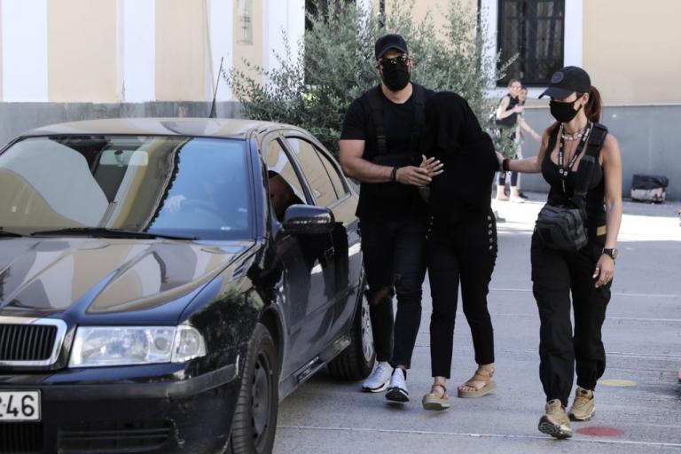 Η «βιτριολίστρια» και δύο περίεργες υπάρξεις