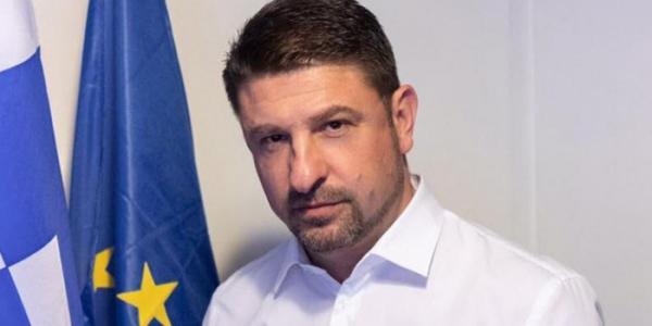 «Η μικρή μας πριγκίπισσα»: Τα «Χρόνια Πολλά» του Χαρδαλιά στην κόρη του