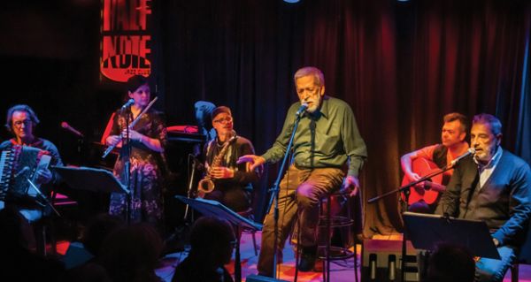 Χειμερινοί Κολυμβητές: Γιορτάζουν 40 χρόνια με ένα live στην Τεχνόπολη