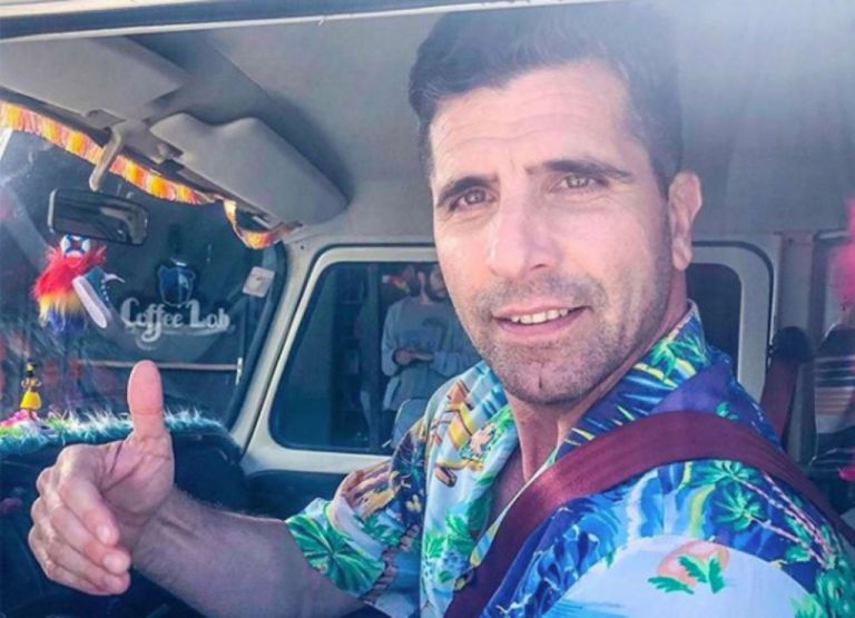 Θανάσης Βισκαδουράκης: «Η πιο περίεργη δουλειά που έκανα ήταν να πλένω πτώματα»