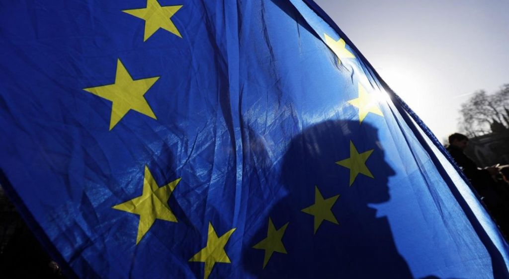 Πρόσκληση για νέο ευρωπαϊκό Κοινωνικό Συμβόλαιο από διανοούμενους και πολιτικούς της ΕΕ