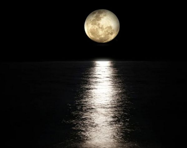 Σελήνη : Οι λόγοι που είναι σημαντική στον ζωδιακό ορίζοντα