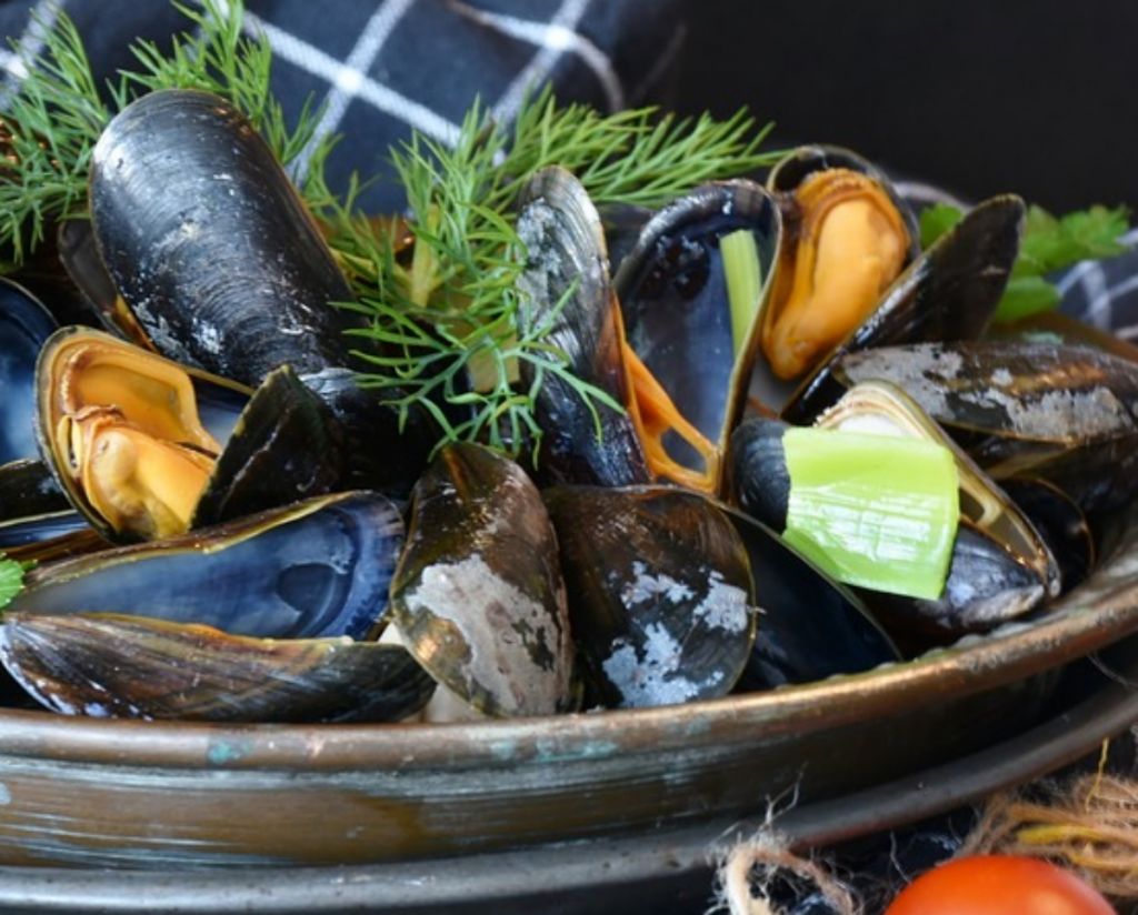 Τροφική δηλητηρίαση : Οι τροφές που πρέπει να προσέξετε