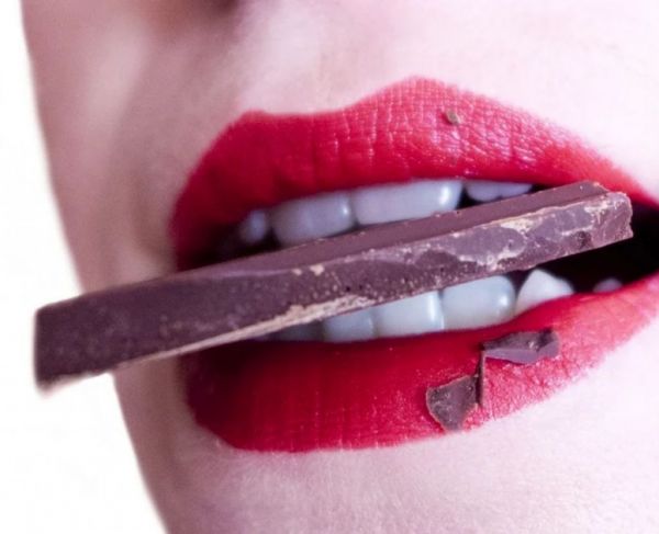 Αυτές οι τροφές είναι πιθανόν να σου προκαλέσουν ακμή