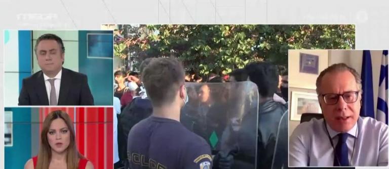 Κουμουτσάκος στο MEGA: Τις επόμενες μέρες η λύση για τις «εικόνες ντροπής» στην Υπηρεσία Ασύλου