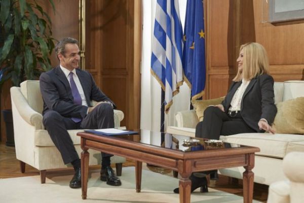 Ο Μητσοτάκης επιλέγει την πολιτική αντιπαράθεση με τη Γεννηματά – Αφήνει τον Τσίπρα με τον …Παππά